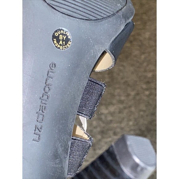 NEW Liz Claiborne 'Gavi' Cognac lack Strap 4" Stacked Heels/Sandals Open Toe 8.5 - Picture 12 of 13